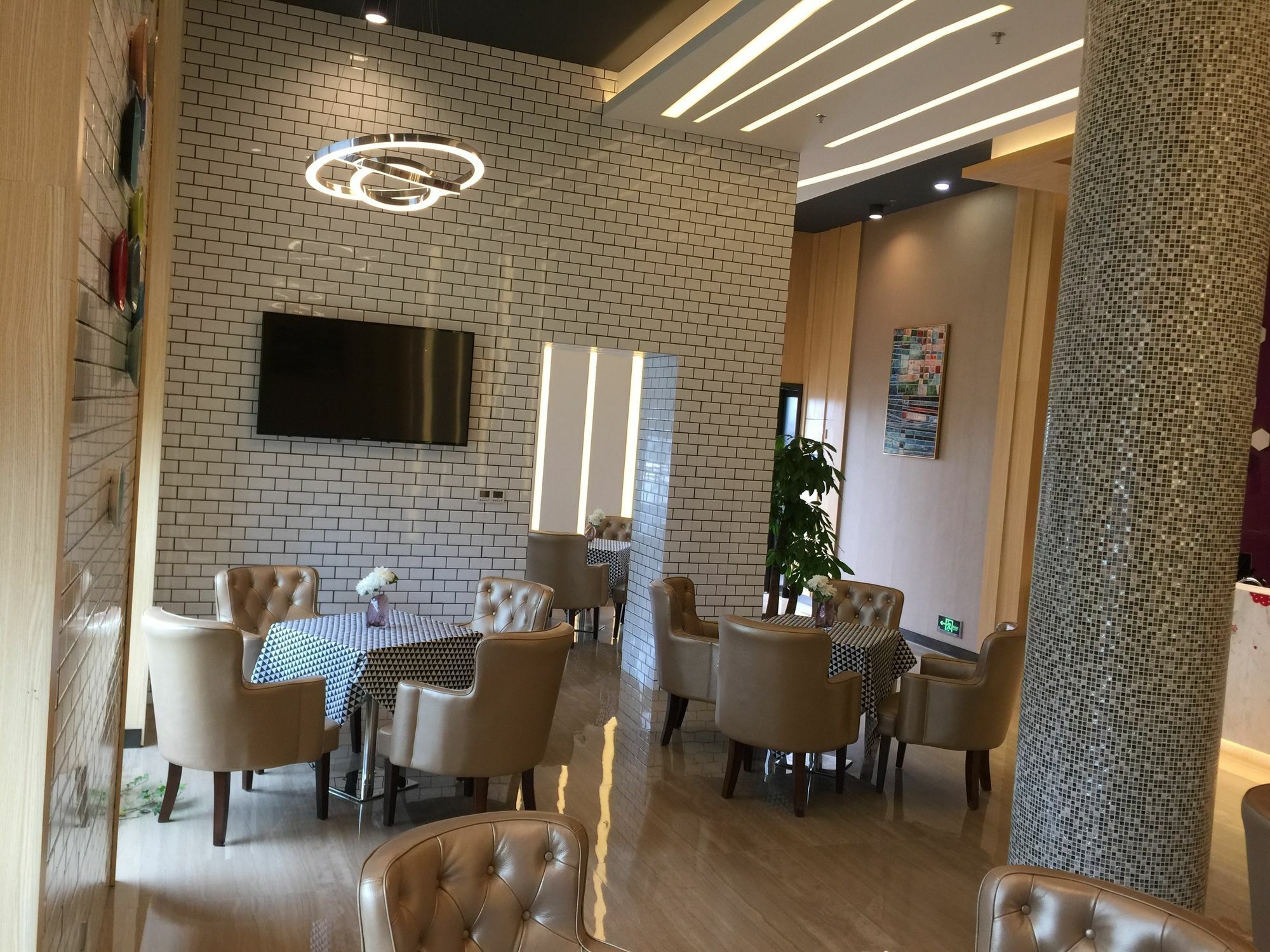 이비스 스타일 창사 인터내셔널 익스비션 호텔 Huangxing 외부 사진